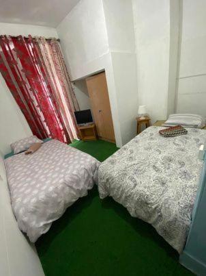 Lisbon Bangla Hostel Exterior photo